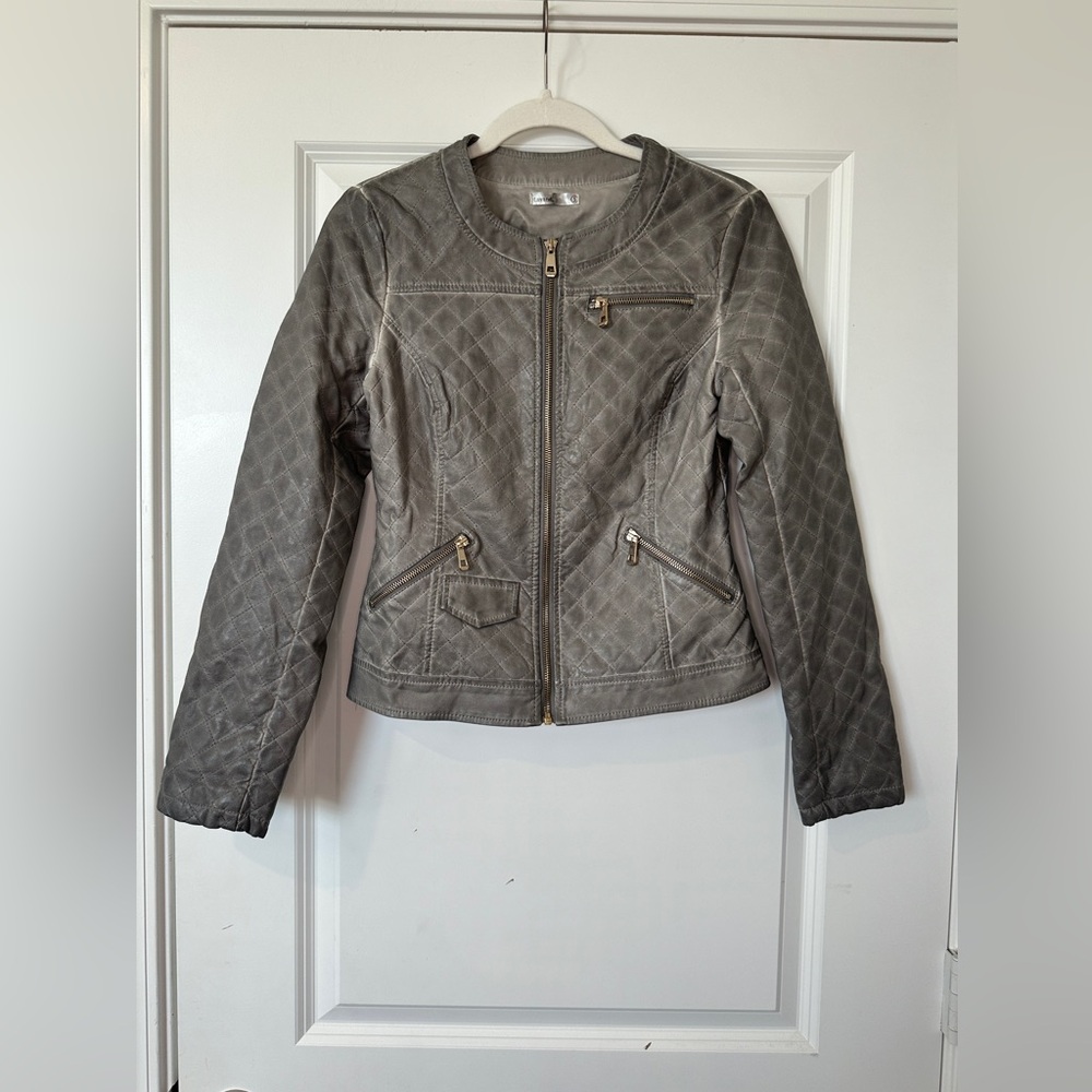 Lavand. Women's Quilted Gray Jacket